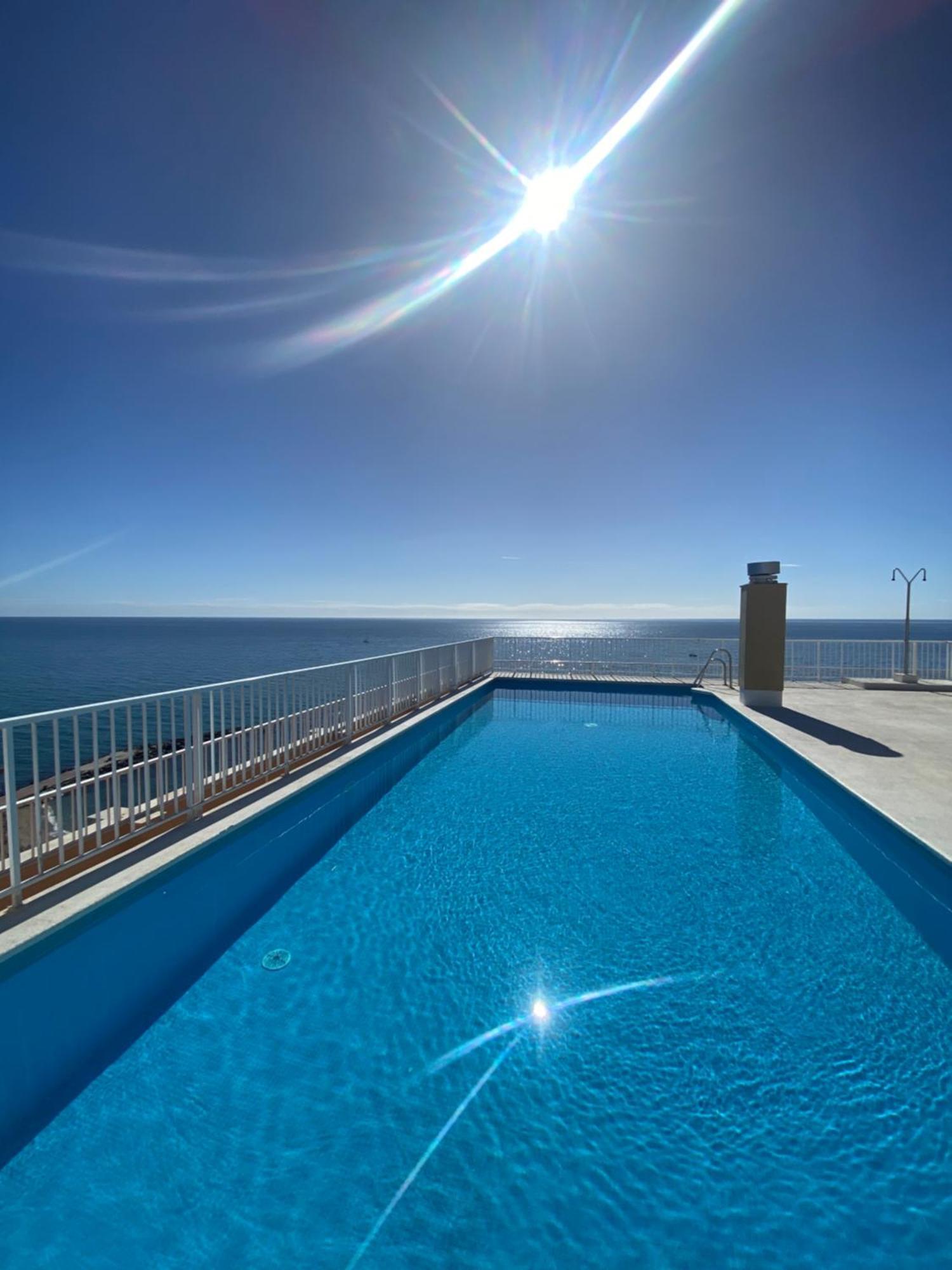 Marbella Beachfront Edificio Mayoral Primera Linea De Playa Y Centro Ciudad Con Barco Opcional Luaran gambar